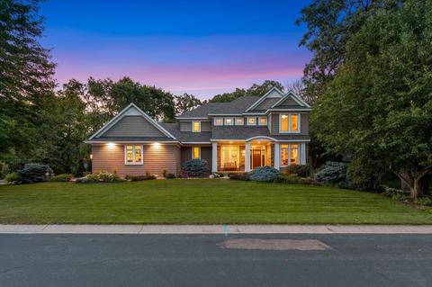 2436 Highover Trl, Chanhassen, MN 55317