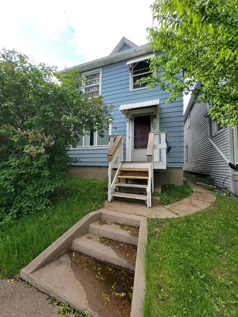 827 N 10th St, Virginia, MN 55792