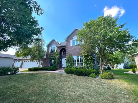 102 Elaine Ave, Marshall, MN 56258