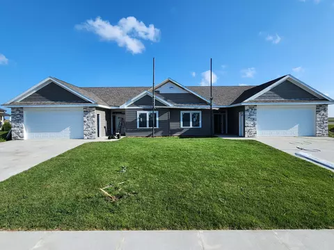 L1b2 Sandstone Drive Nw, Eyota, MN 55934