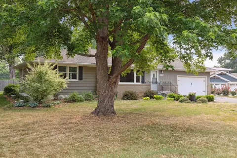 3170 New Brighton Rd, Arden Hills, MN 55112