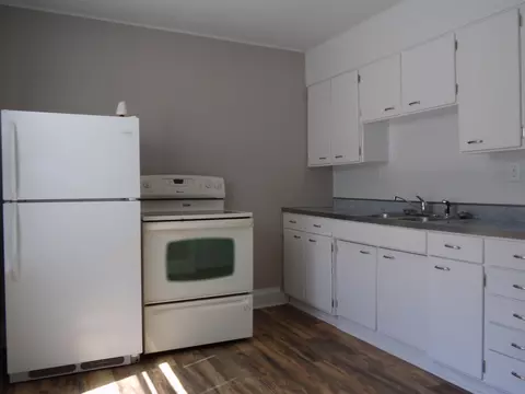 301 E 2nd St, Sherburn, MN 56171 photo 2