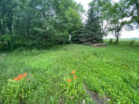 5528 SW 18th St, Owatonna, MN 55060
