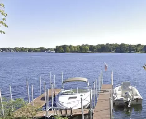3120 Brooks Ln, Wayzata, MN 55391