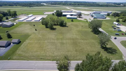 516 Airport Rd, Albert Lea, MN 56007