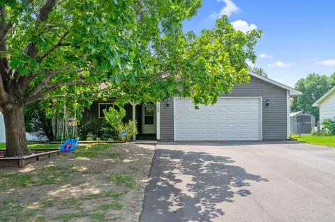 709 Meadowwood Dr, Brooklyn Park, MN 55444