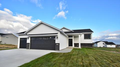 324 Highlands Ave, Zumbrota, MN 55992