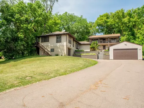 2385 2389 Edgcumbe Rd, Saint Paul, MN 55116