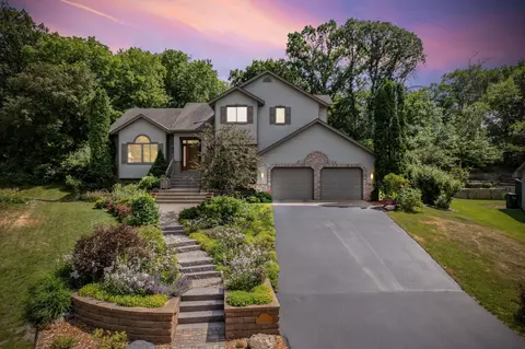 1466 Arden Oaks Dr, Arden Hills, MN 55112