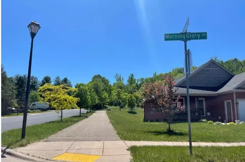 1763 Morning Glory Dr, River Falls, WI 54022