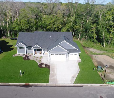 895 Fox Rd, Lino Lakes, MN 55014