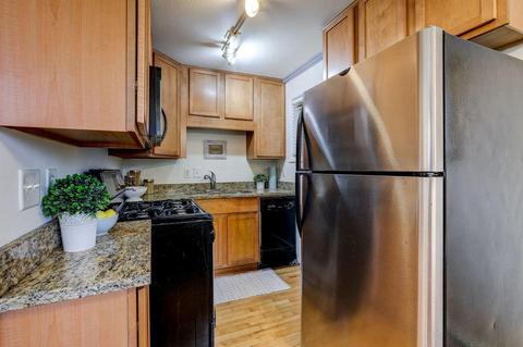 440 Ridgewood Ave #3, Minneapolis, MN 55403