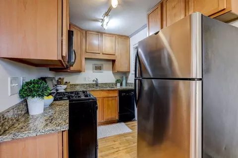 440 Ridgewood Ave #3, Minneapolis, MN 55403