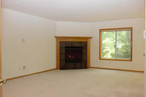 1768 Talon Trl, Eagan, MN 55122 photo 4