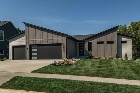 4175 Cassidy Ridge Dr NE, Rochester, MN 55906