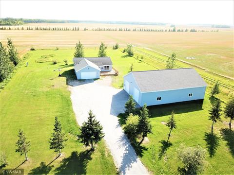 57816 348th St, Warroad, MN 56763