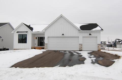 1000 Shoreview Dr, Jordan, MN 55352