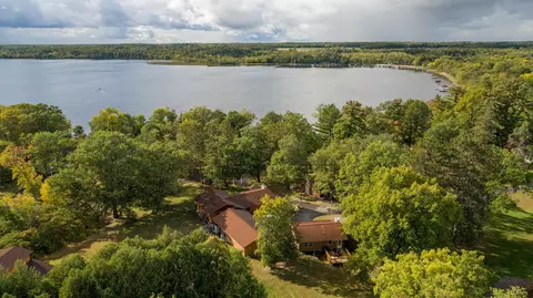 9365 Lindroth Ln, Brainerd, MN 56401