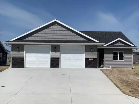 740 El Dorado St SE, Owatonna, MN 55060