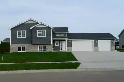 1104 7th Ave NW, Kasson, MN 55944