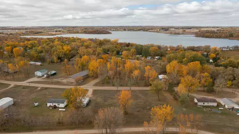 18773 Cummings Rd, Detroit Lakes, MN 56501