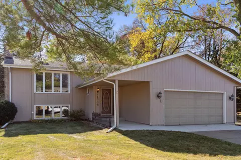 10735 36th Pl N, Plymouth, MN 55441