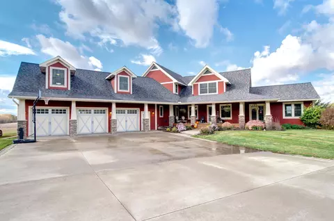 11981 Eaken Ave SE, Delano, MN 55328
