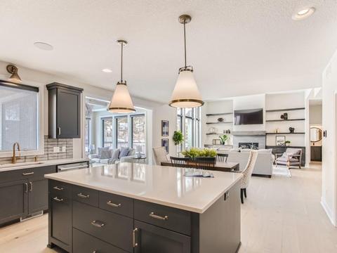 4005 Haven Woods Ct, Eagan, MN 55123