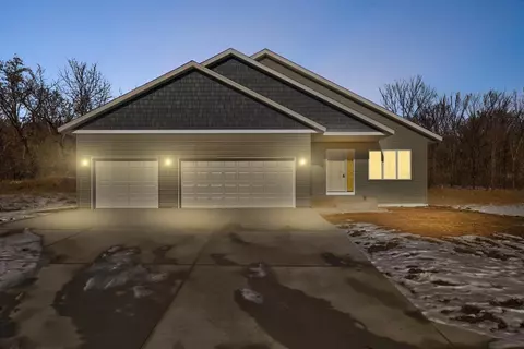 1412 Bethel Ct, Faribault, MN 55021