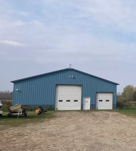 36207 Pincherry Rd, Cohasset, MN 55721