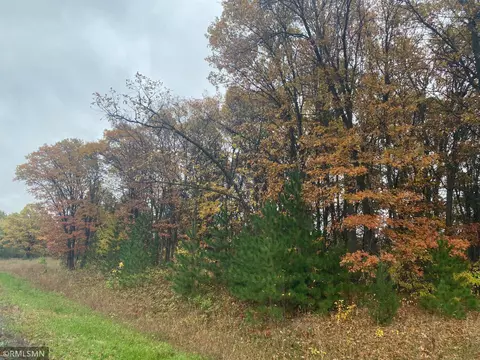 14688 37th St, Clear Lake, MN 55319