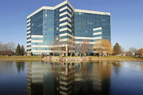 5601 Smetana Dr #710, Minnetonka, MN 55343