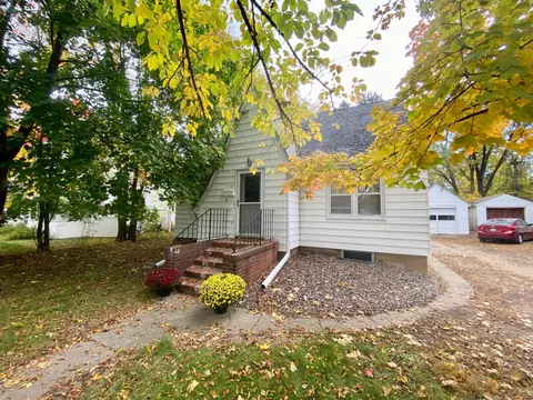 1110 7th St E, Menomonie, WI 54751