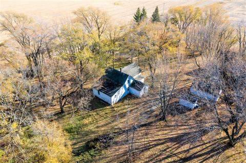 10280 Jasper Trl, Montgomery, MN 56069