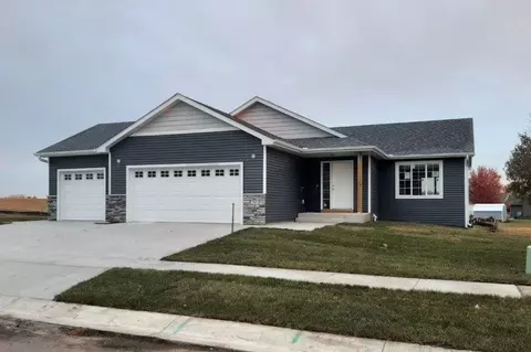 707 22nd St NE, Kasson, MN 55944