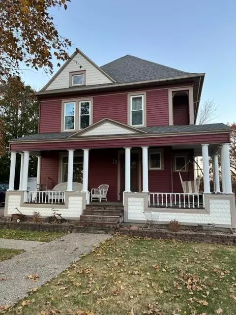 300 First Ave NE, Plainview, MN 55964