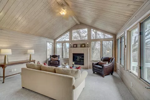 6200 Green Valley Rd, Ramsey, MN 55303