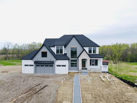 1979 Leaping Deer Cir, Medina, MN 55340