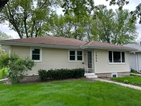 1320 3rd Ave, Windom, MN 56101