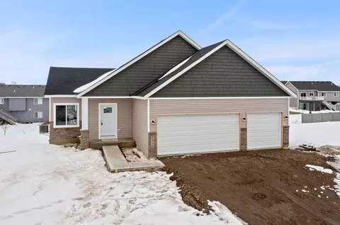 2416 14th St NE, Faribault, MN 55021