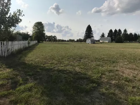 262 N Elm St, Miltona, MN 56354