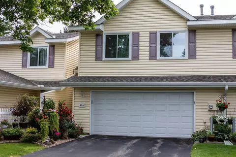 404 Pleasure Creek Dr, Blaine, MN 55434