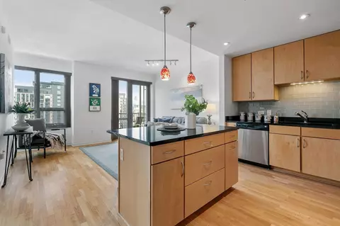 929 Portland Ave #1003, Minneapolis, MN 55404
