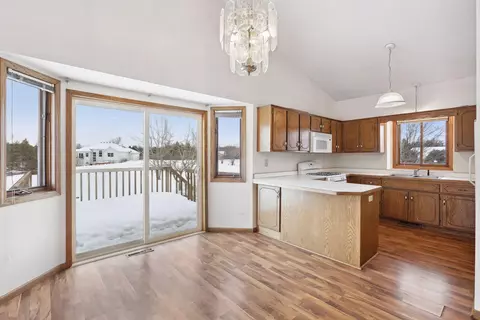 21125 W Linwood Dr NE, Wyoming, MN 55092