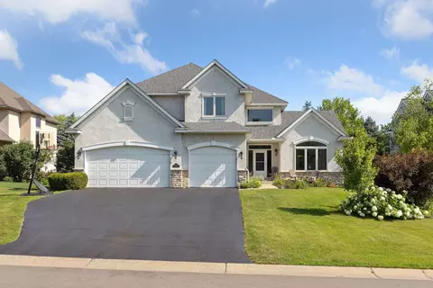 7588 Walnut Curv, Chanhassen, MN 55317
