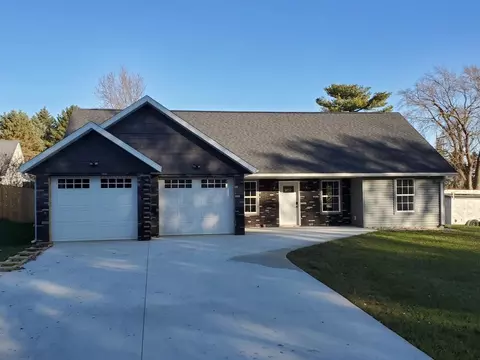 507 Maple Lane Ave, Spring Valley, MN 55975