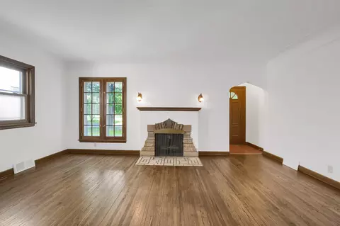 617 E Minnehaha Pkwy, Minneapolis, MN 55417