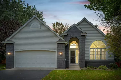 300 Pendryn Hill Curv, Woodbury, MN 55125