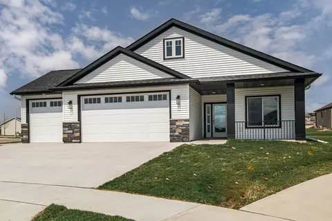 6282 55th Ave NW, Rochester, MN 55901