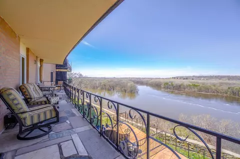 1111 Sibley Memorial Hwy #3B, Lilydale, MN 55118